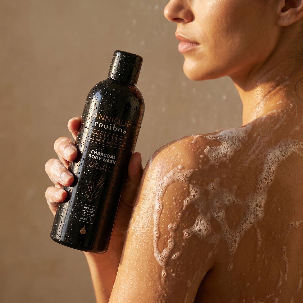 Miracle Tissue Oil Charcoal Body Wash 400ml